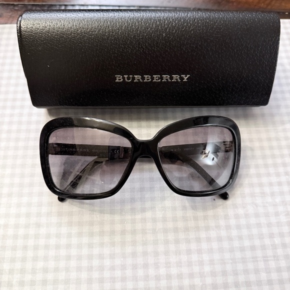 🖤 Burberry BE4173 Sunglasses – Polished Black Plaid/Gradient - PreOwned - Picture 1 of 12